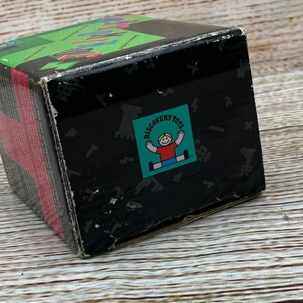 Vintage Discovery Toys Pentominoes Puzzle Set‎ 1993 Brain Teaser Game